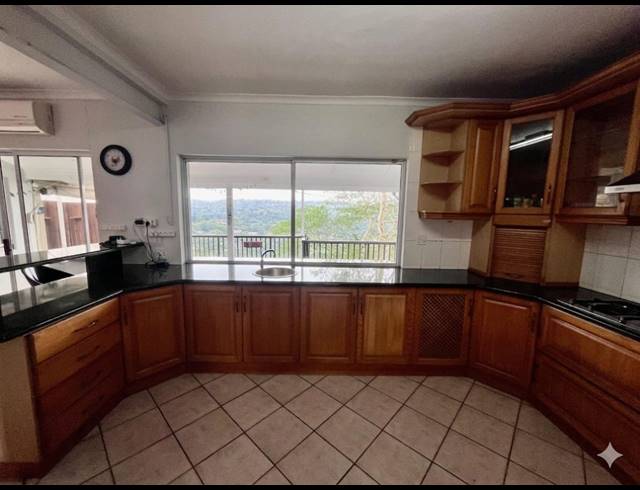 3 BEDROOM TOWNHOUSE FOR SALE IN WESTVILLE